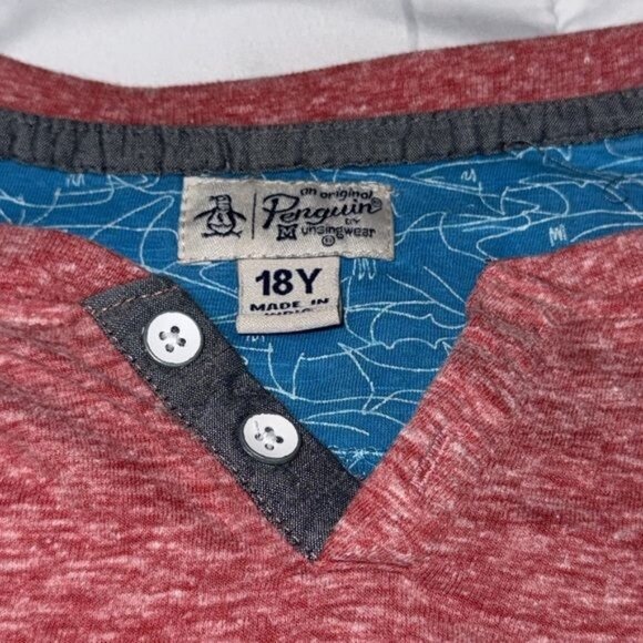 Original Penguin Boys Red Tee With Blue Shark Pocket - Picture 2 of 5